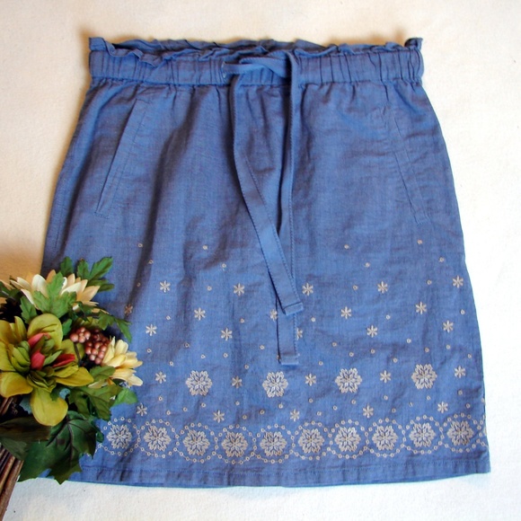 Ann Taylor Dresses & Skirts - Ann Taylor Loft blue cotton skirt 0